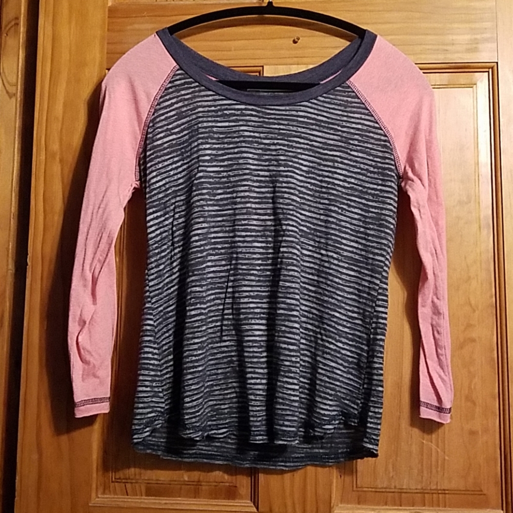 3/4 length sleeve top
